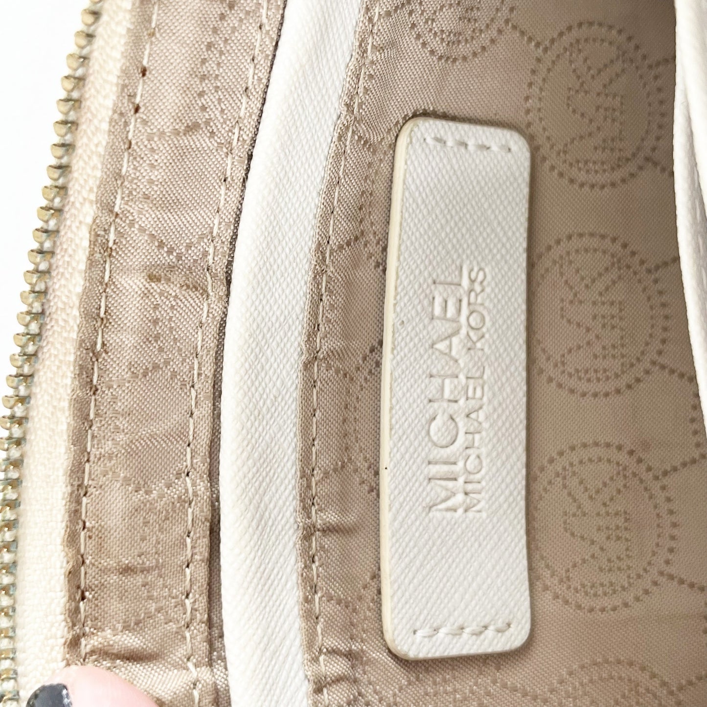 Michael Kors Jet Set Signature Logo Wristlet Wallet Cream Tan Neutral