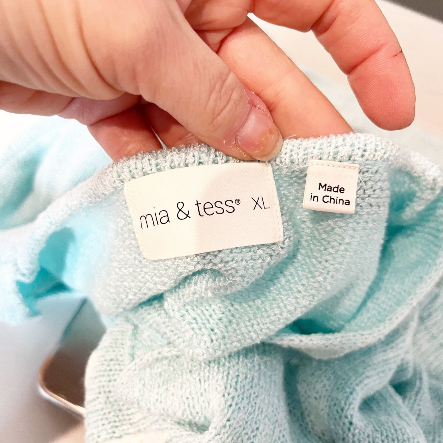 Mia & Tess Long Sleeve V Neck Surf Embroidered Sweater Teal Turquoise XL