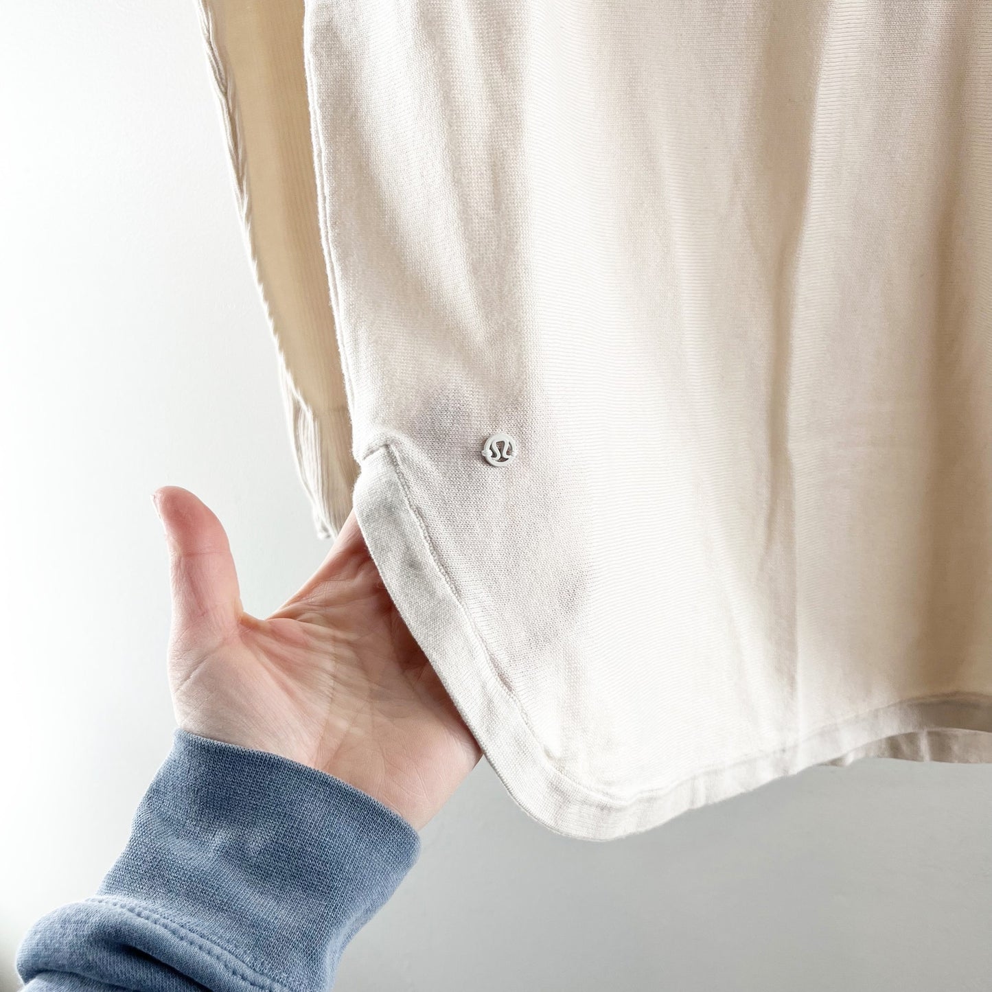 Lululemon Sit In Lotus Curved Hem Long Sleeve Crewneck Sweater Cream White Small