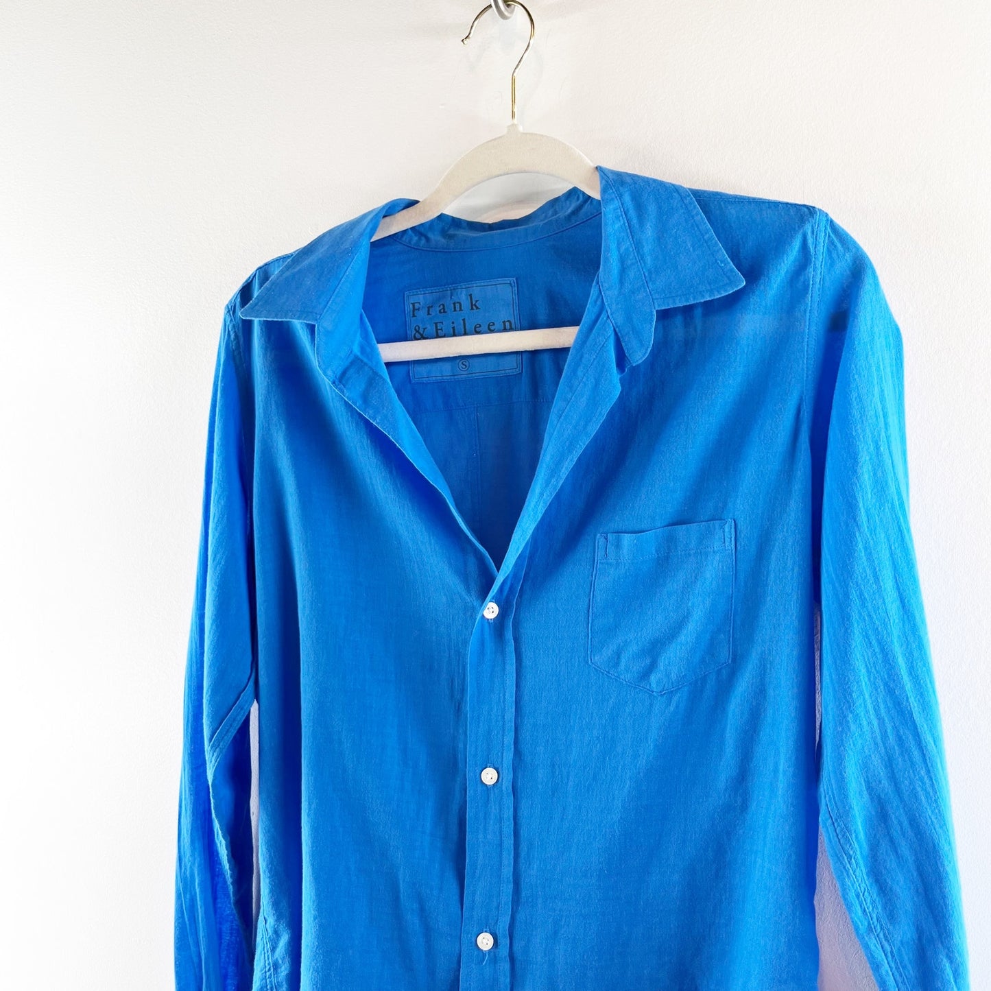 Frank & Eileen Barry Cotton Button Up Shirt Blouse Royal Blue Small