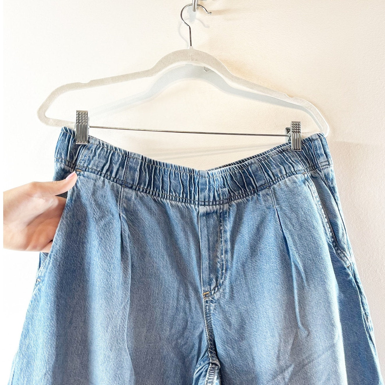 GAP Mid Rise UltraSoft Pleated Easy Baggy Jeans Medium Indigo Blue Large Petite