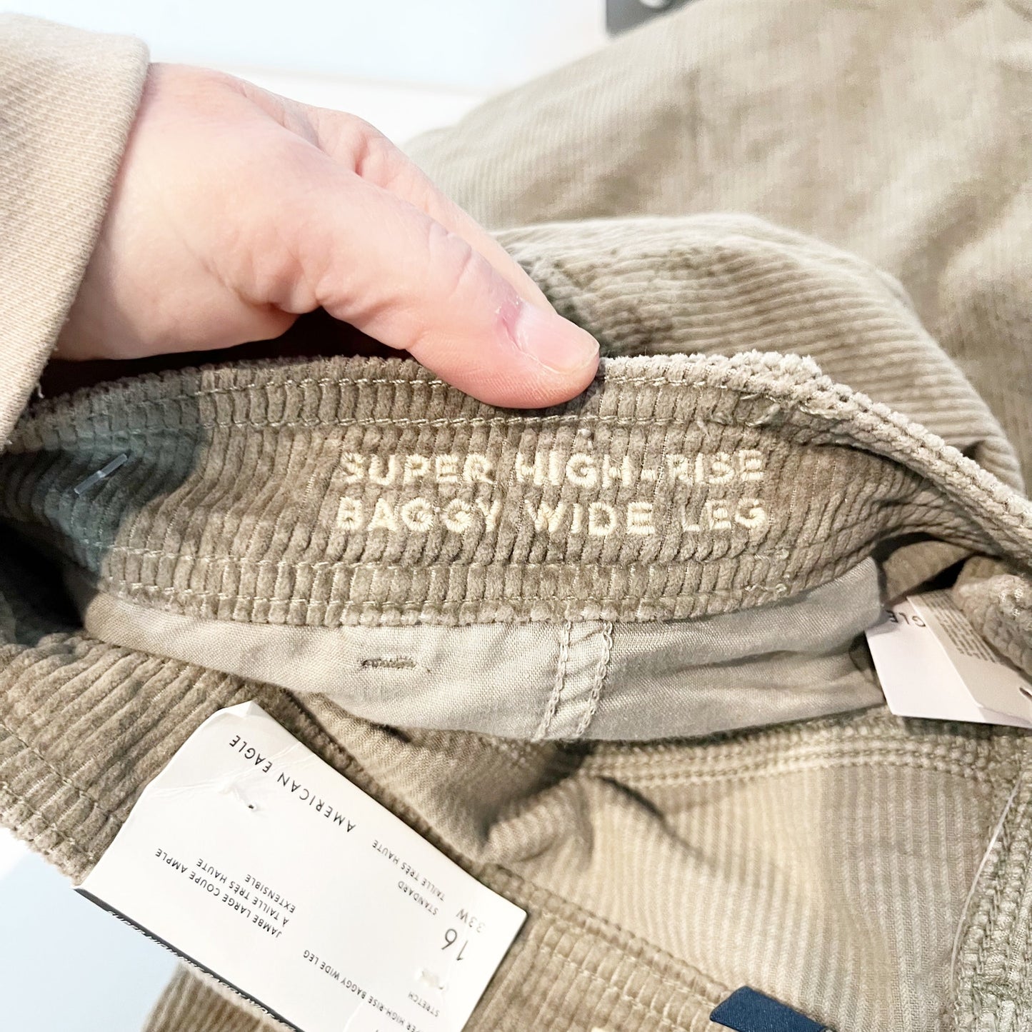 American Eagle Super High Rise Baggy Wide Leg Corduroy Cargo Pants Green 16