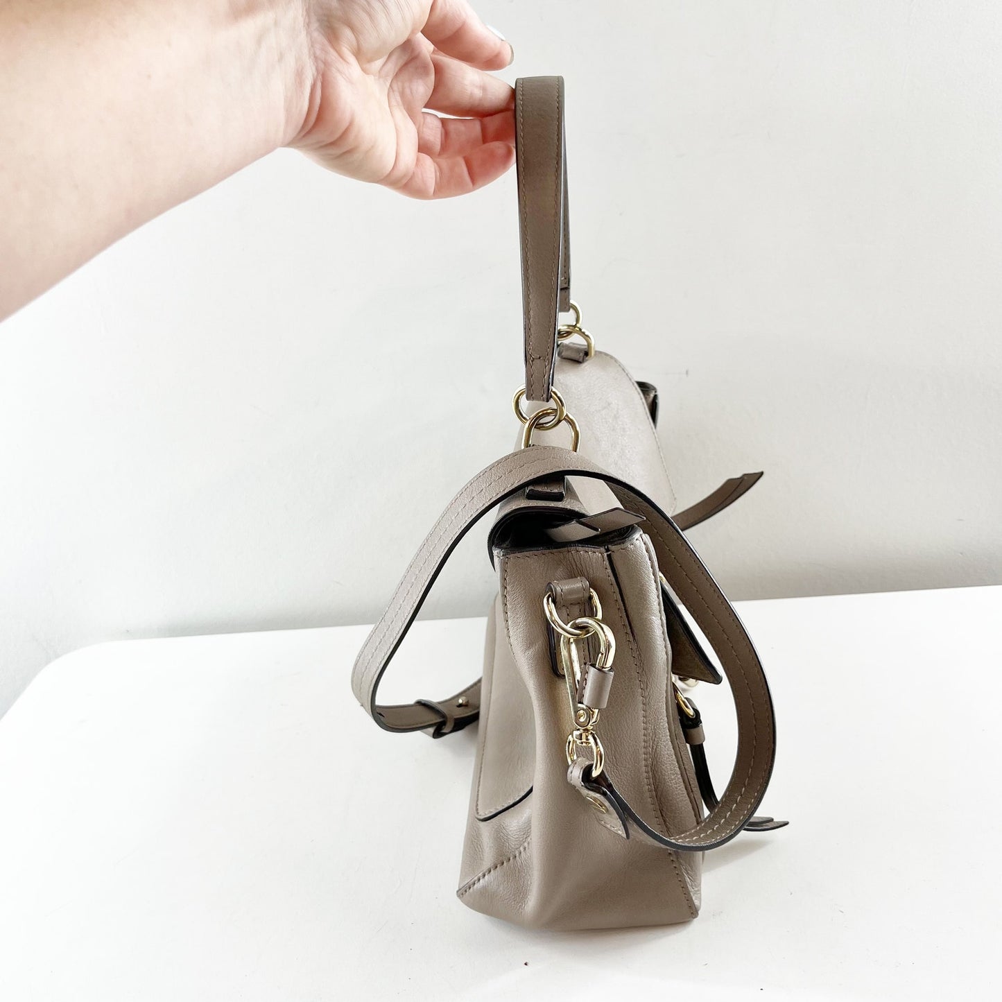Chloé Faye Leather Crossbody Day Bag Purse Motty Grey
