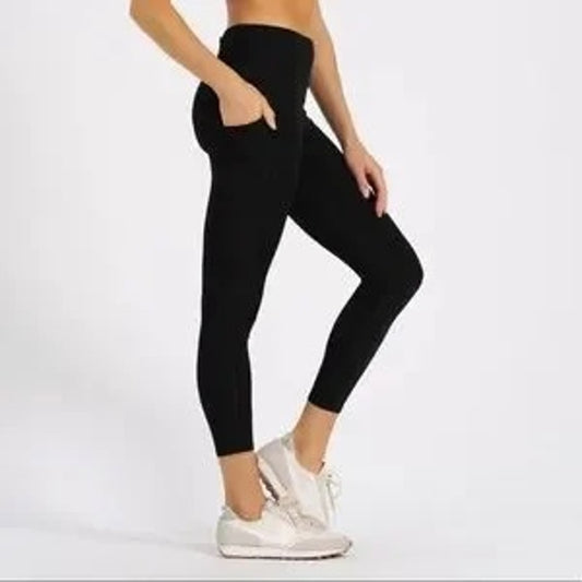 Vuori Stride Pull On High Waisted Side Pockets 7/8 Running Leggings Black Small