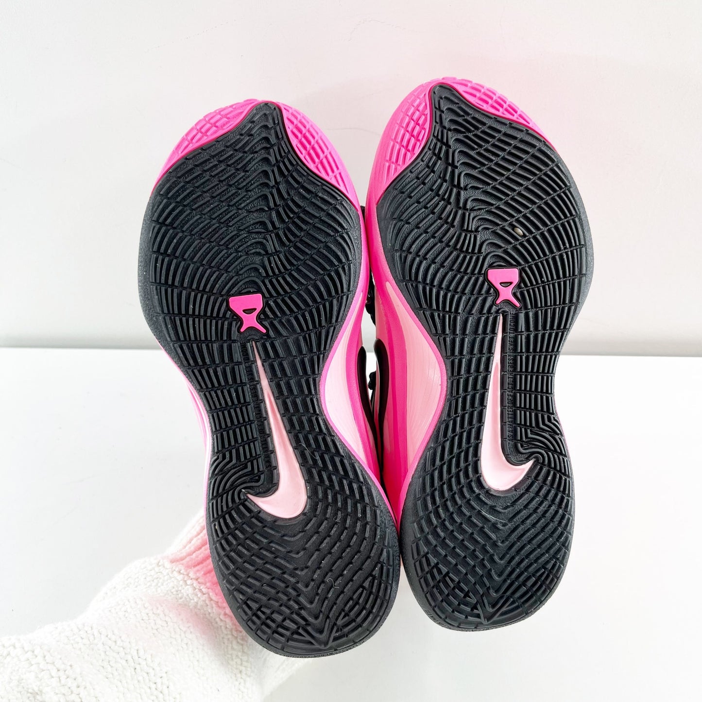 Nike A'ja Wilson A'One Leo Light Basketball Shoe Sneakers Black Hyper Pink 6