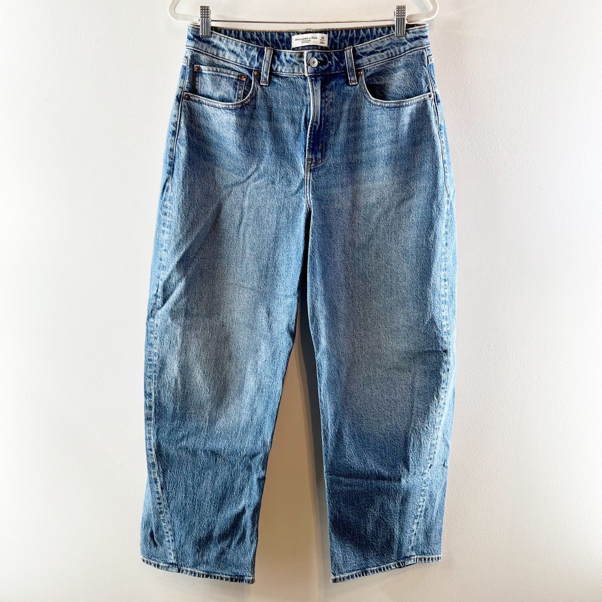 Abercrombie High Rise Curve Love Barrel Jeans Medium Wash Blue 30