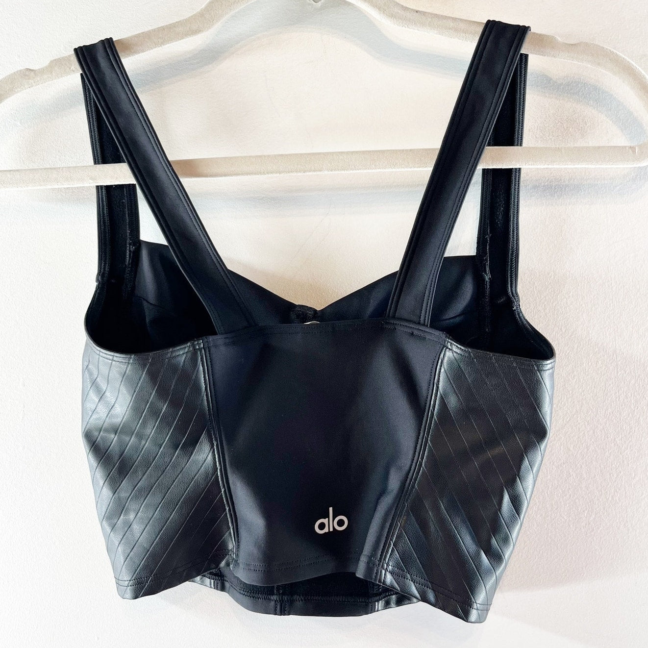 Alo Airlift Winter Warm Cropped Supermoto Tank Top Black Small