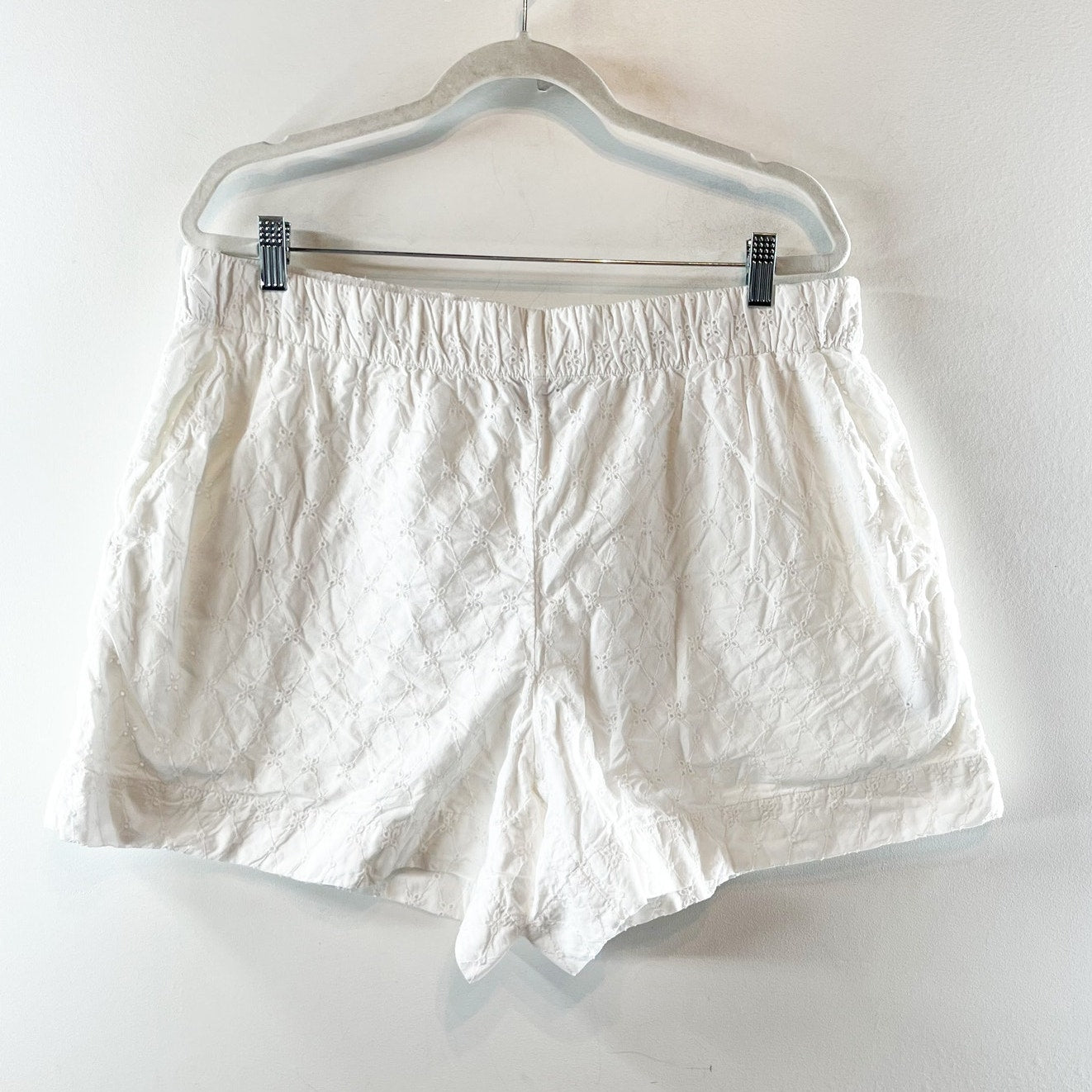 Gap Allover Eyelet Pull On Elastic Waist Lounge Shorts White XL