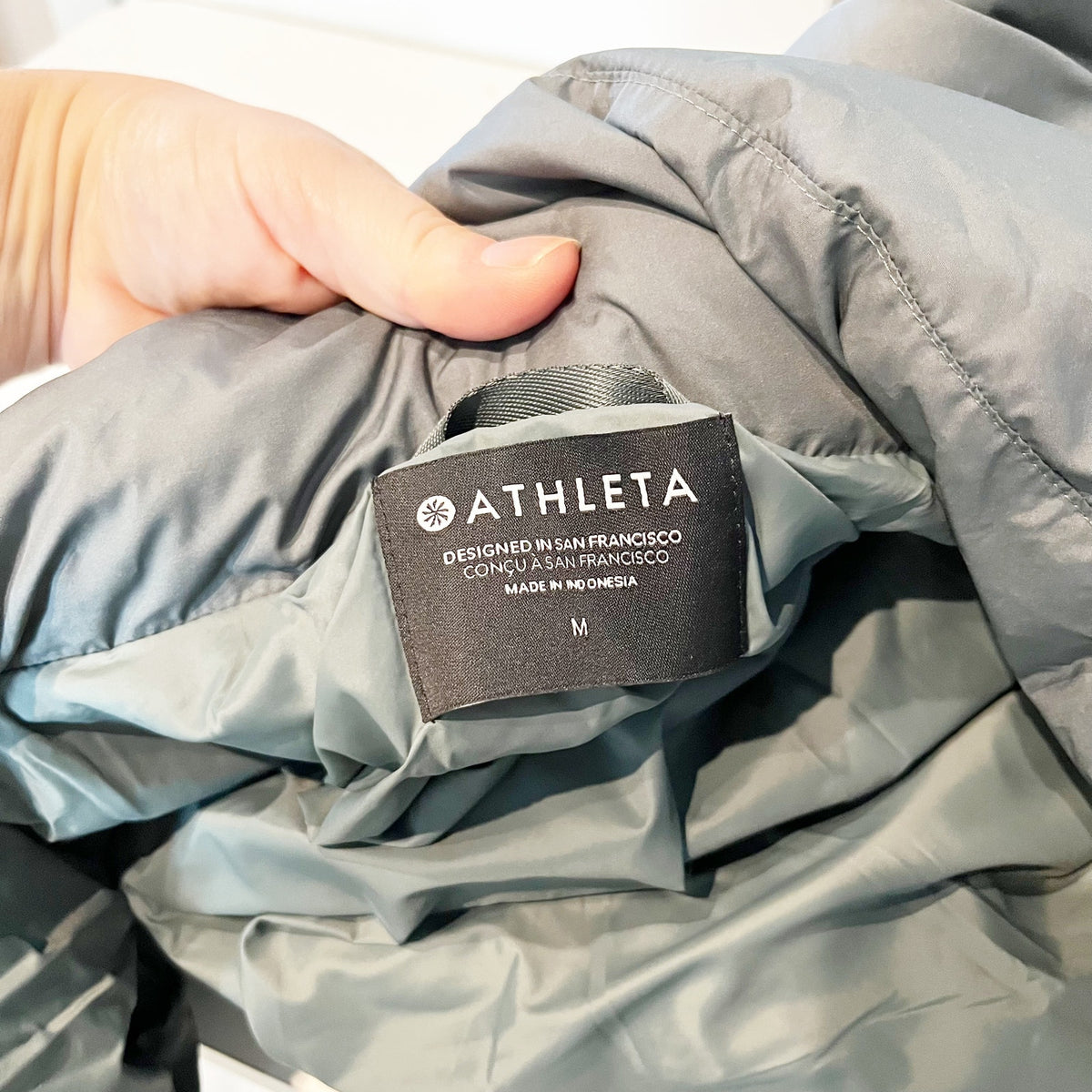 Athleta Downtown Puffer Vest Metropolis Gray Green Medium
