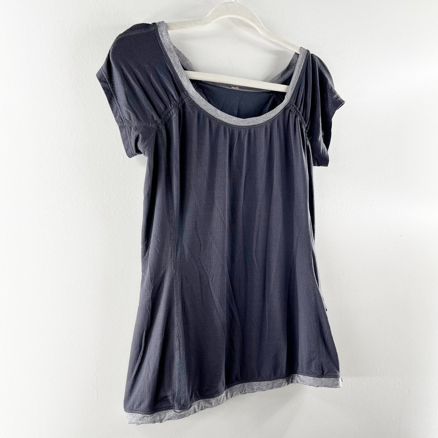 Lululemon Short Sleeve Willpower Scoopneck Cinch Waist T-Shirt Gray 8