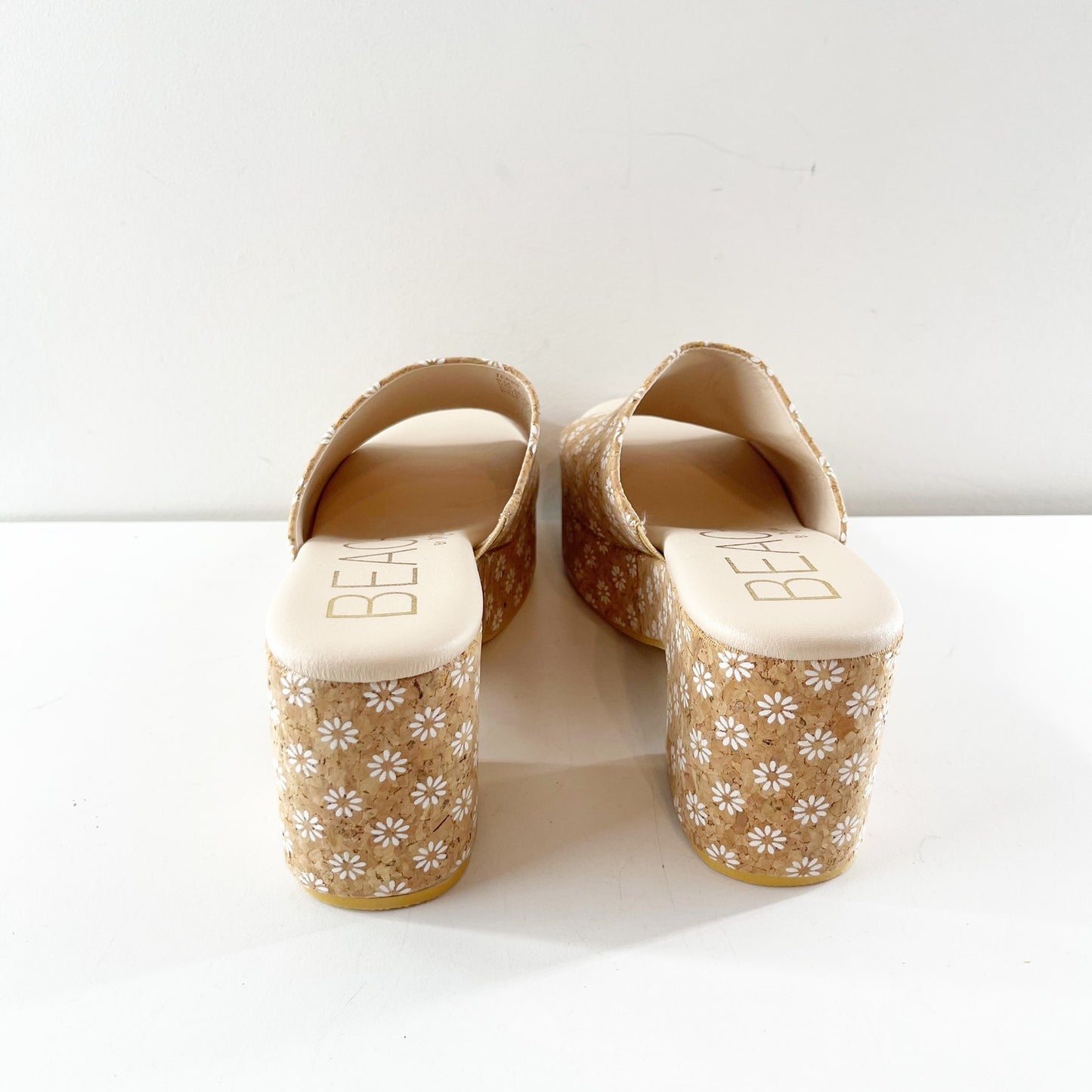 Beach by Matisse Terry Floral Slip On Block Heel Platform Sandals Beige Tan 9