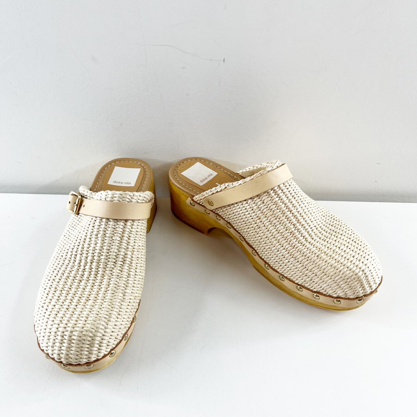 Dolce Vita Carlee Slip On Buckle Strap Closed Toe Raffia Clogs Natural Beige 39