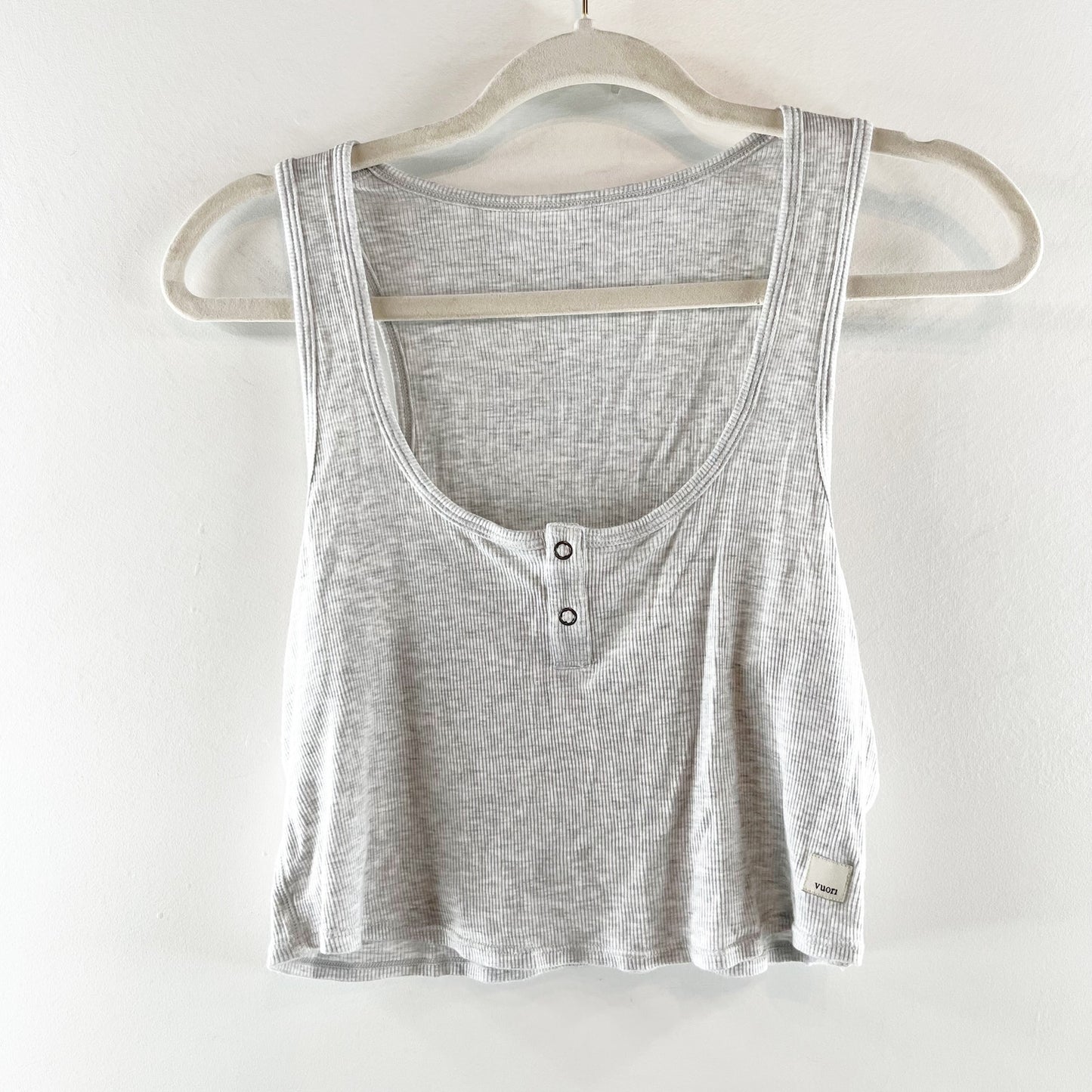 Vuori Cove Sleeveless Crop Ribbed Henley Tank Top Light Heather Grey Small