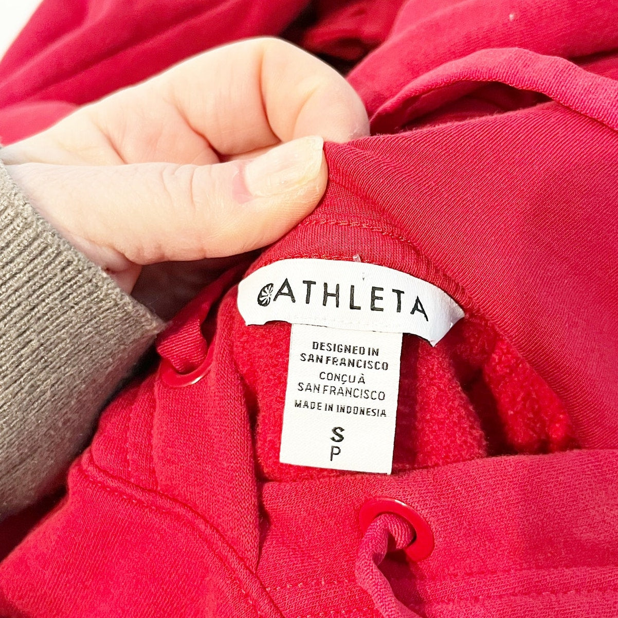 Athleta Retroplush Revive Long Sleeve Pullover Hoodie Sweatshirt Red Small