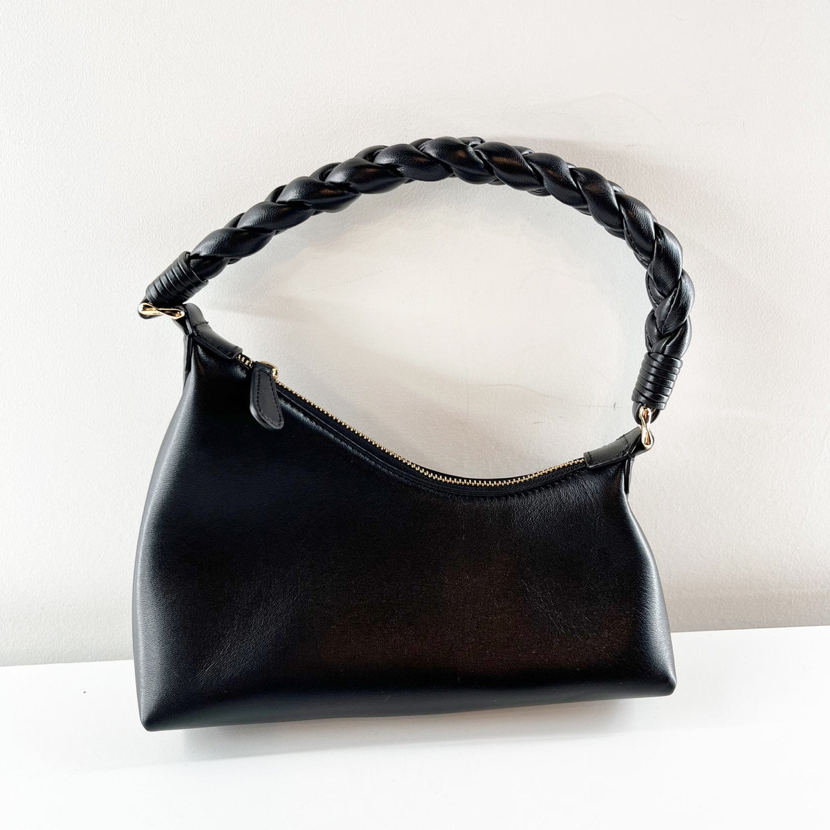 Aupen Nirvana Calfskin Leather with Gold-Tone Metal Shoulder Handbag Noir Black