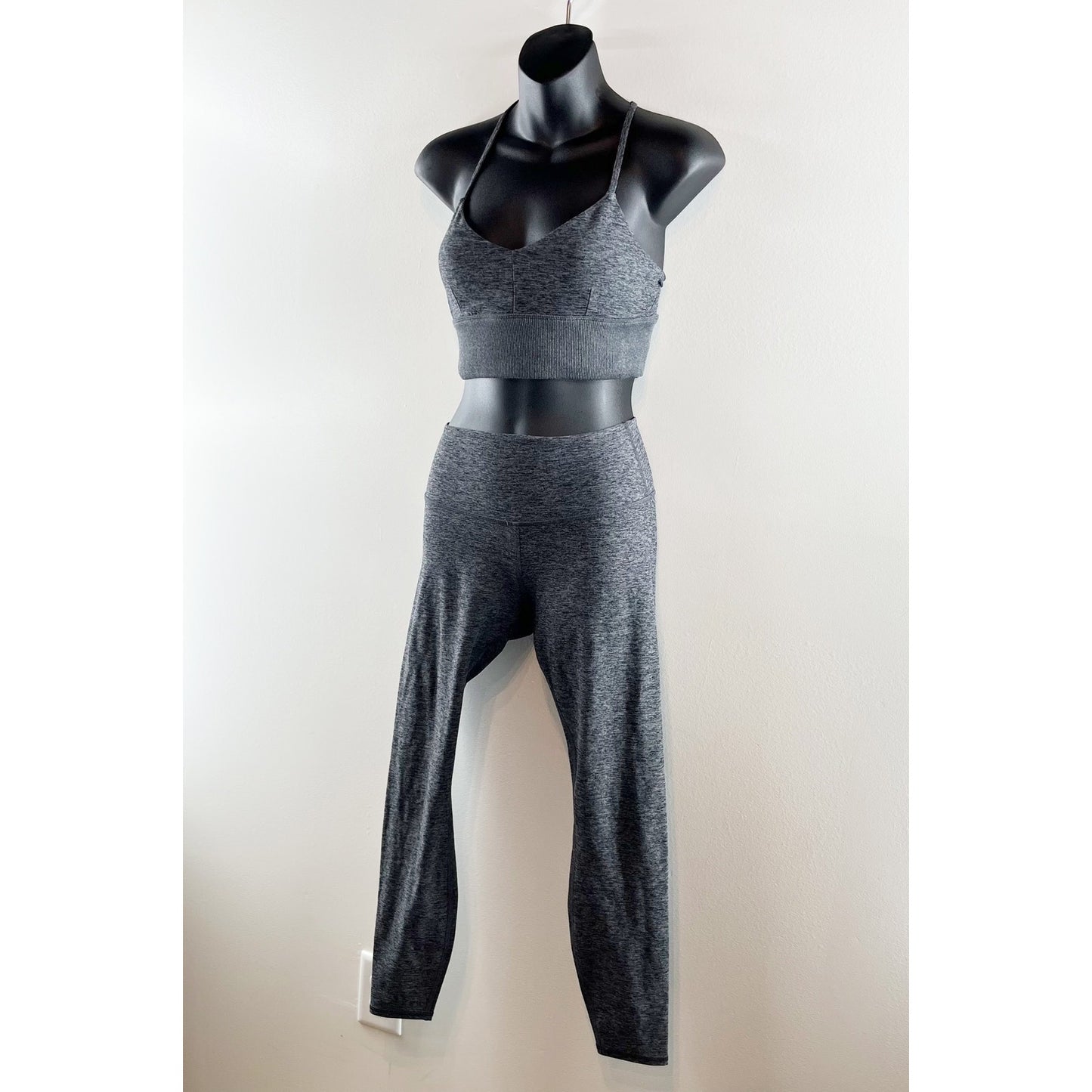 ALO Alosoft Lavish Sports Bra and Highlight 7/8 Leggings Set Dark Heather Gray