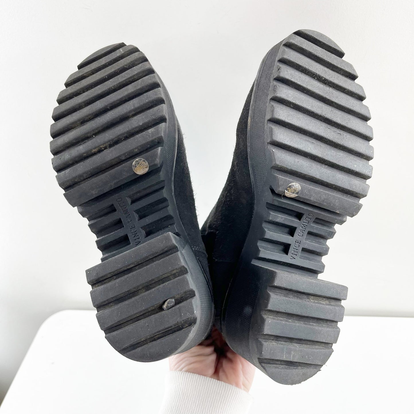 Vince Camuto Chunky Madisha Suede Pull On Chelsea Boots Gray 7