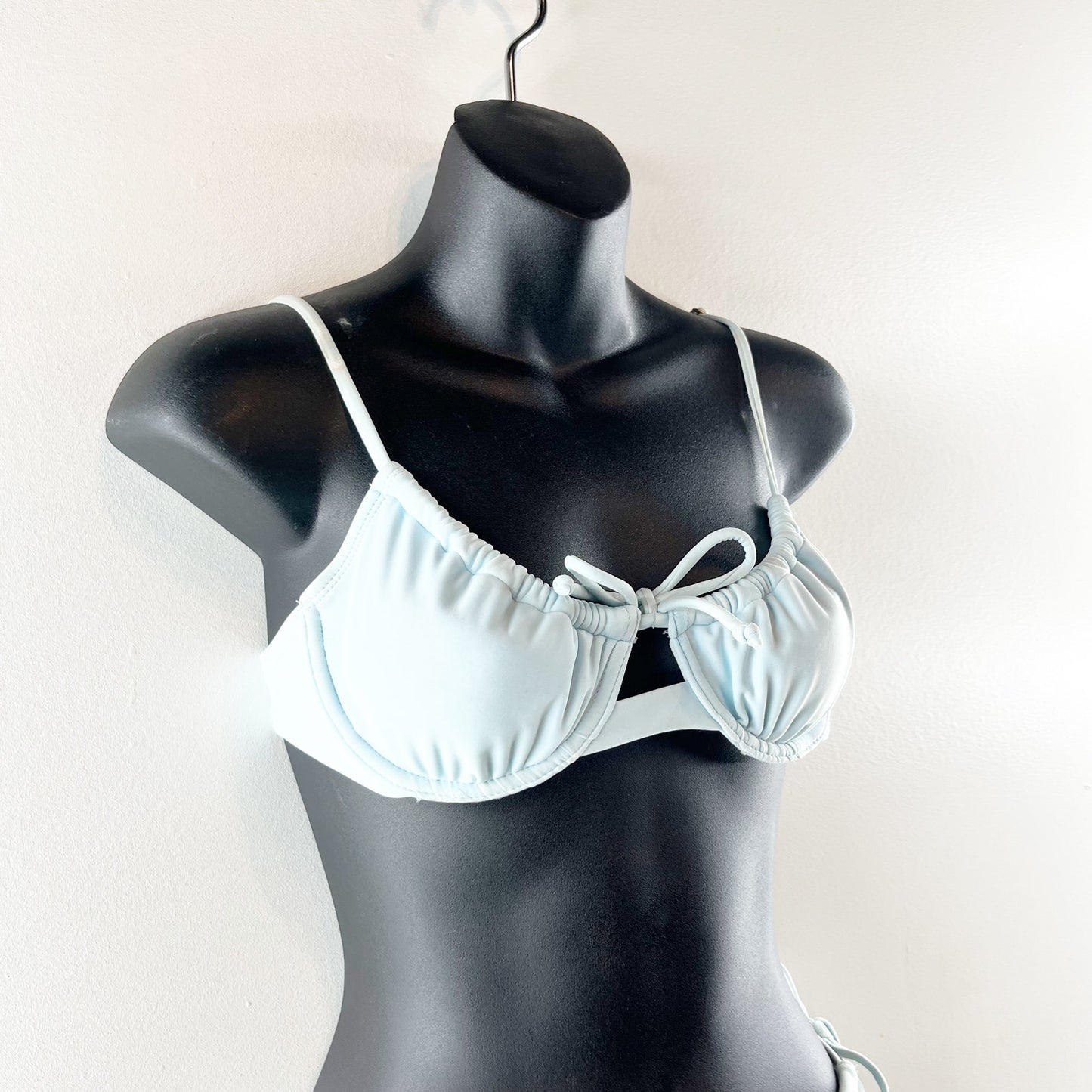 Xhilaration Shirred Underwire Top & Side-Tie Bikini Bottom Set Light Blue Medium