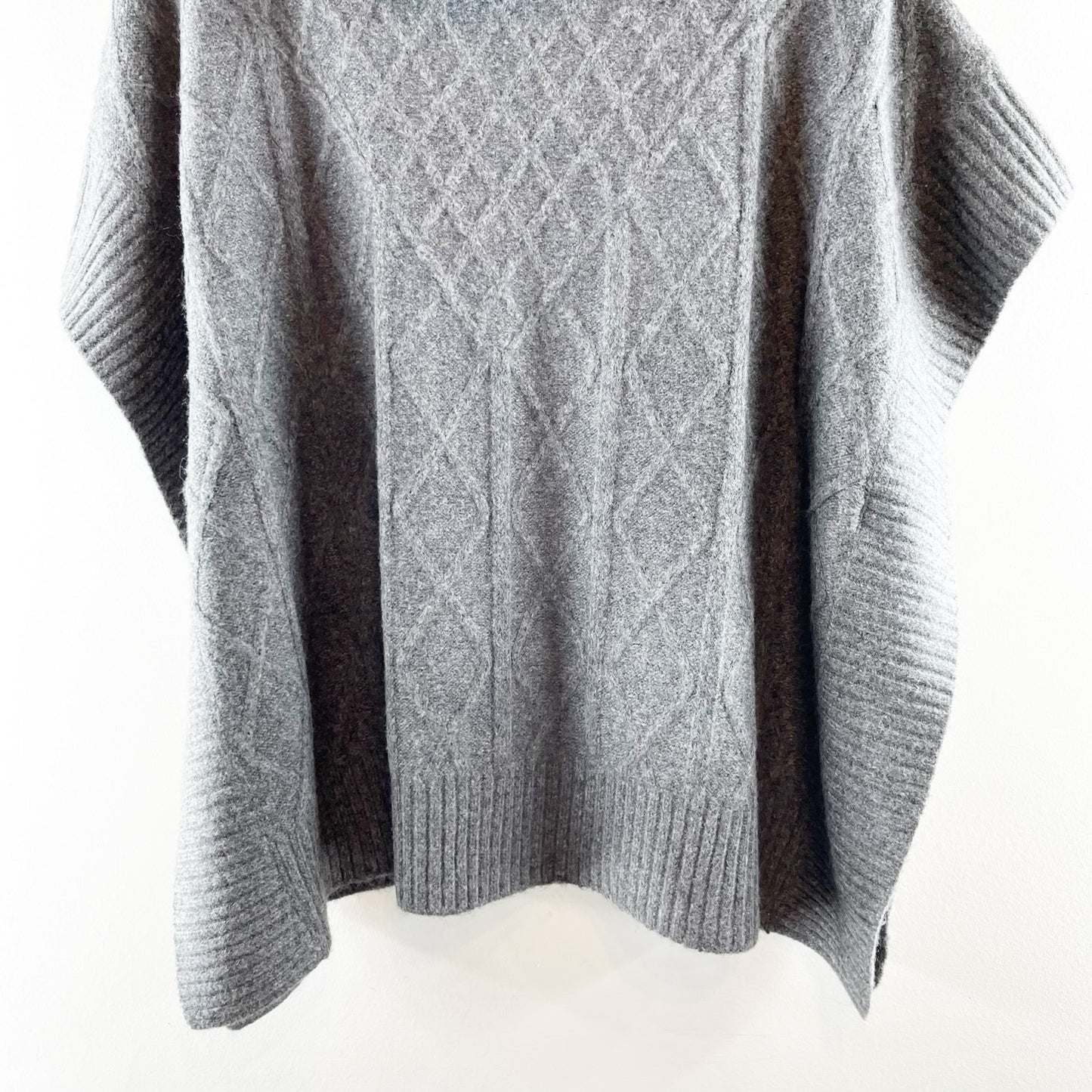 LOFT Turtleneck Cable Knit Short Sleeve Poncho Sweater Gray XS / S