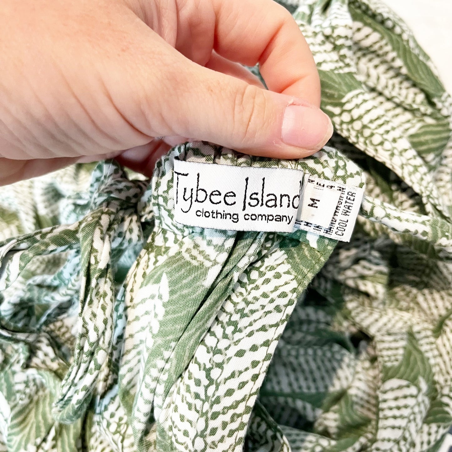 Tybee Island Leaf Print Sleeveless Halter Neck Maxi Sundress Green White Medium
