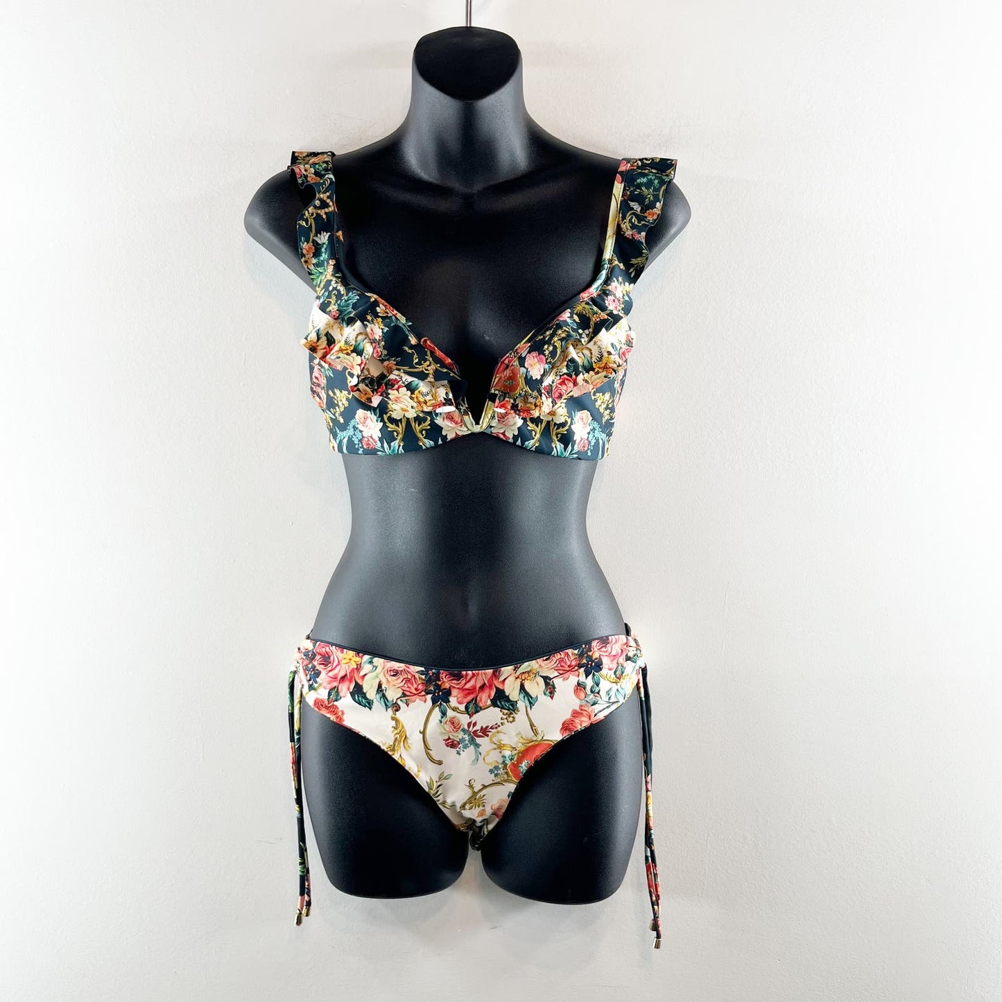 Agua Bendita Malena Sweetheart Ruffle Two Piece Floral Bikini Green Large