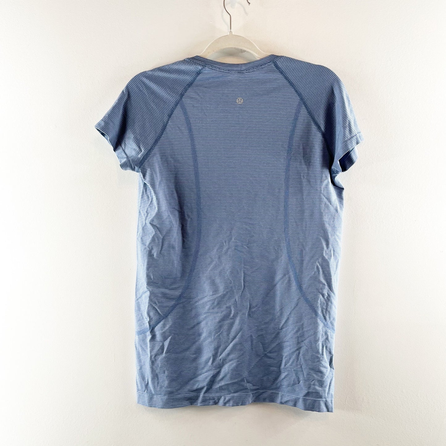 Lululemon Swiftly Tech Short-Sleeve Shirt 2.0 Hip Length Washed Denim Blue 10