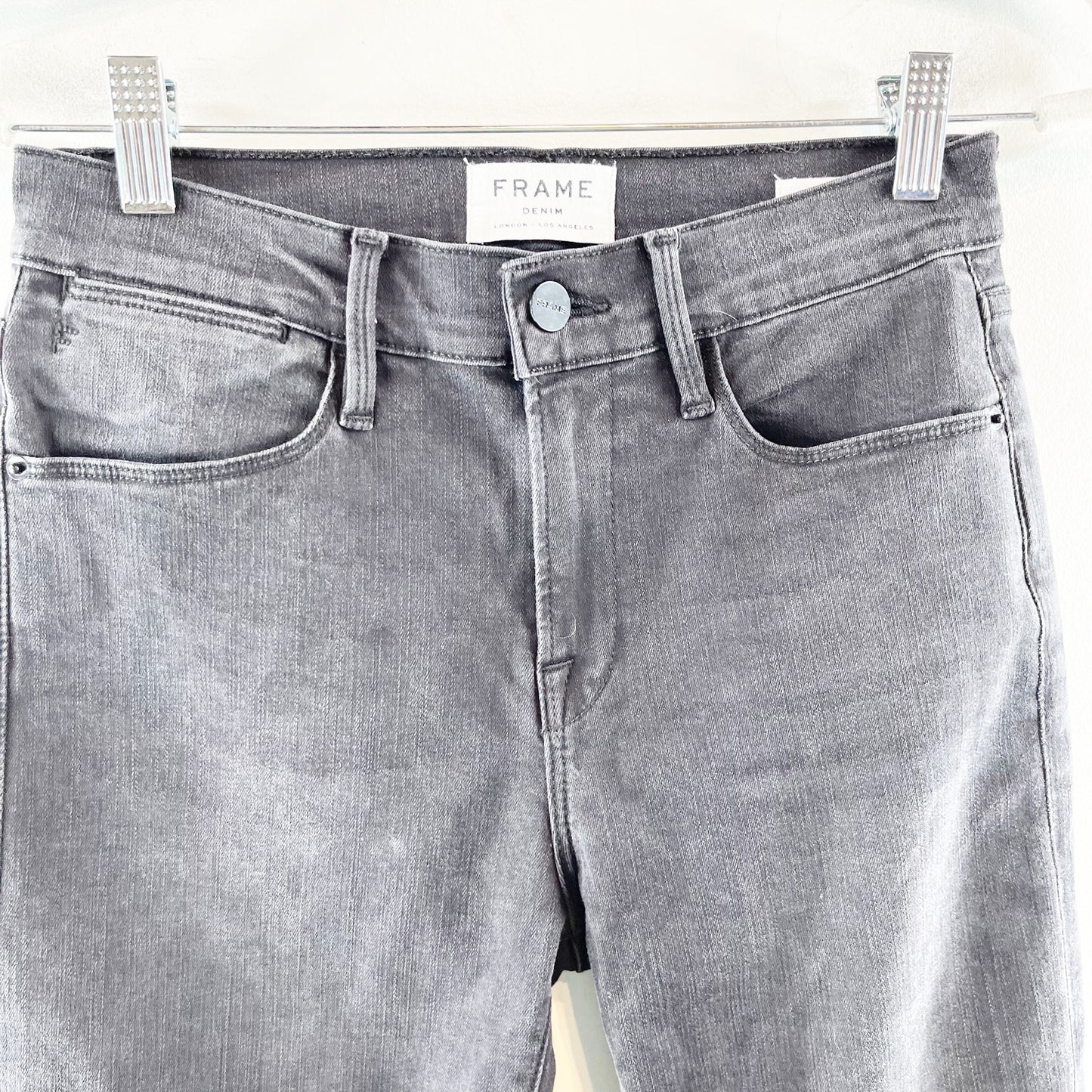 Frame Denim Le High Straight Feather Hem Cropped Jeans Ludlow Black 26 / 2