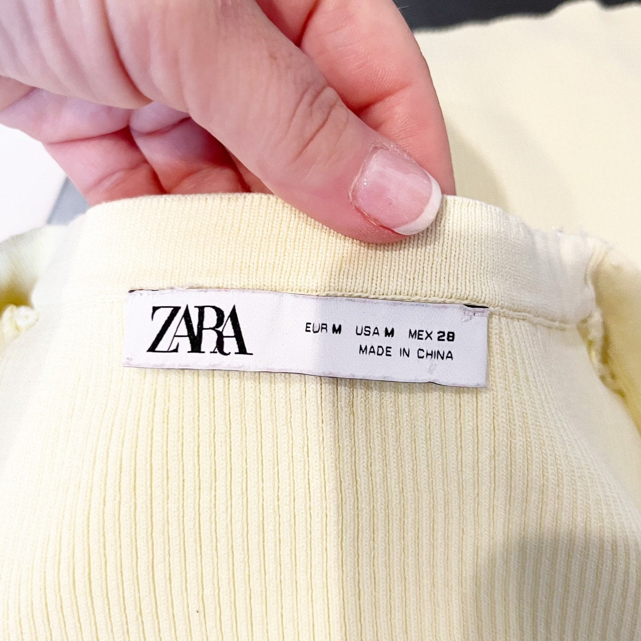 ZARA Pearl Beaded Scoopneck Ribbed Short Sleeve Baby Tee Top Yellow Medium