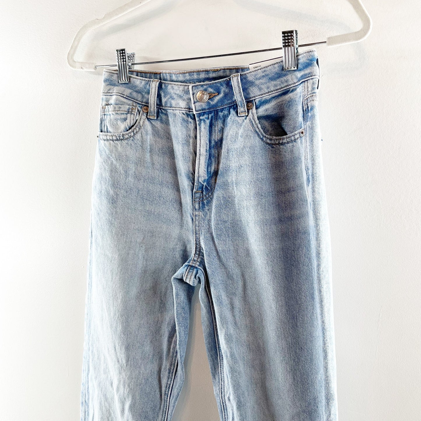 American Eagle Outfitters Strigid High Rise Mom Jeans Blue Breeze US 0 / 25