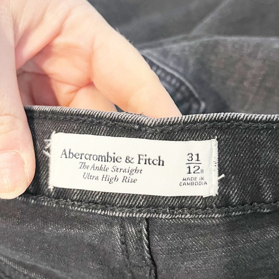 Abercrombie & Fitch Ankle Straight Ultra High Rise Jeans Black 12