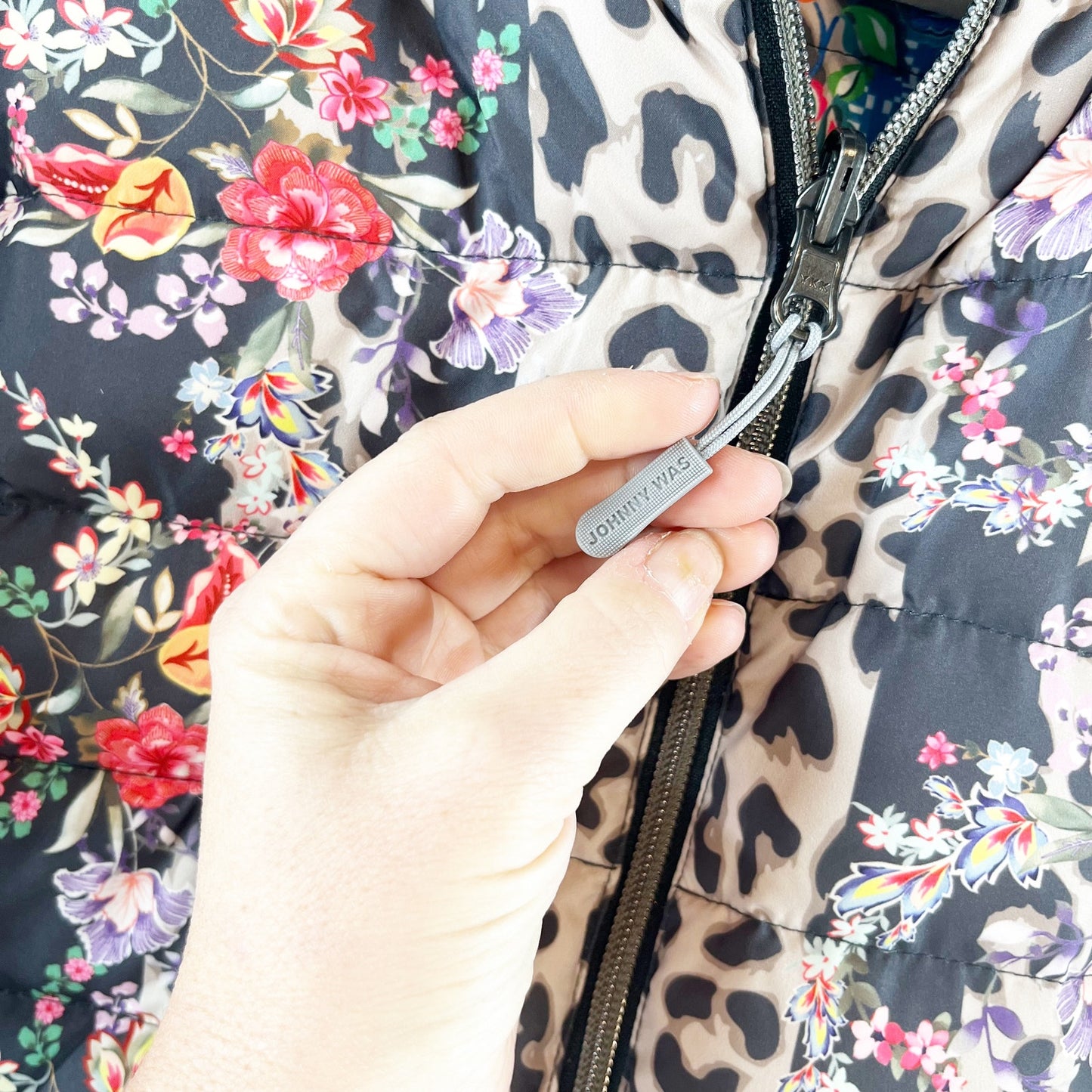 Johnny Was Lubello Reversible Full Zip Leopard Floral Puffer Jacket Black Large