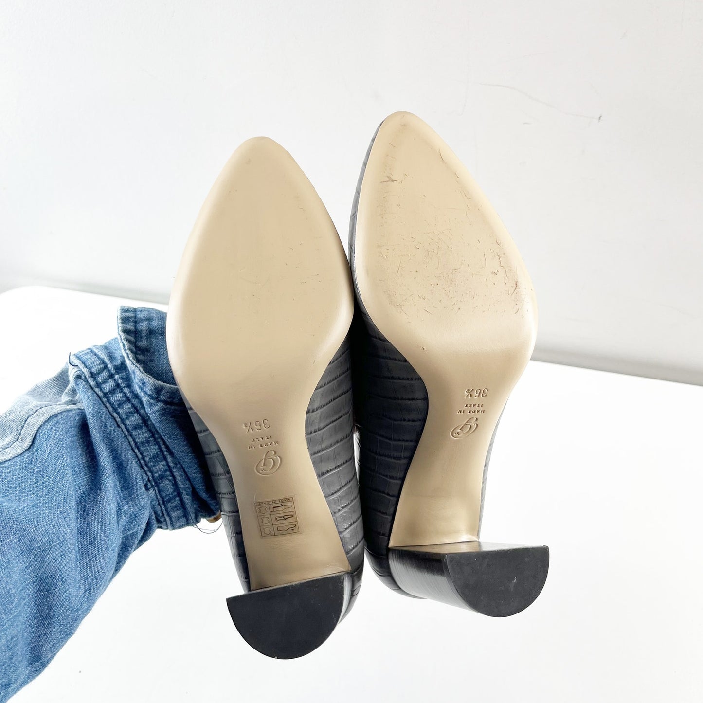 M. Gemi The Lustro Croco Heels Pumps Almond Toe Gray 36.5