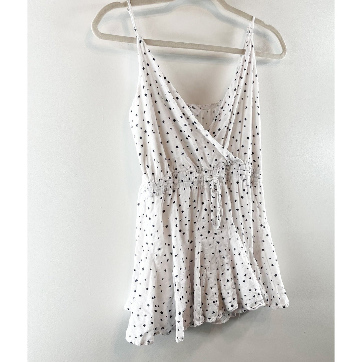 Storia Star Print V Neck Sleeveless Tie Waist Romper Playsuit White Medium