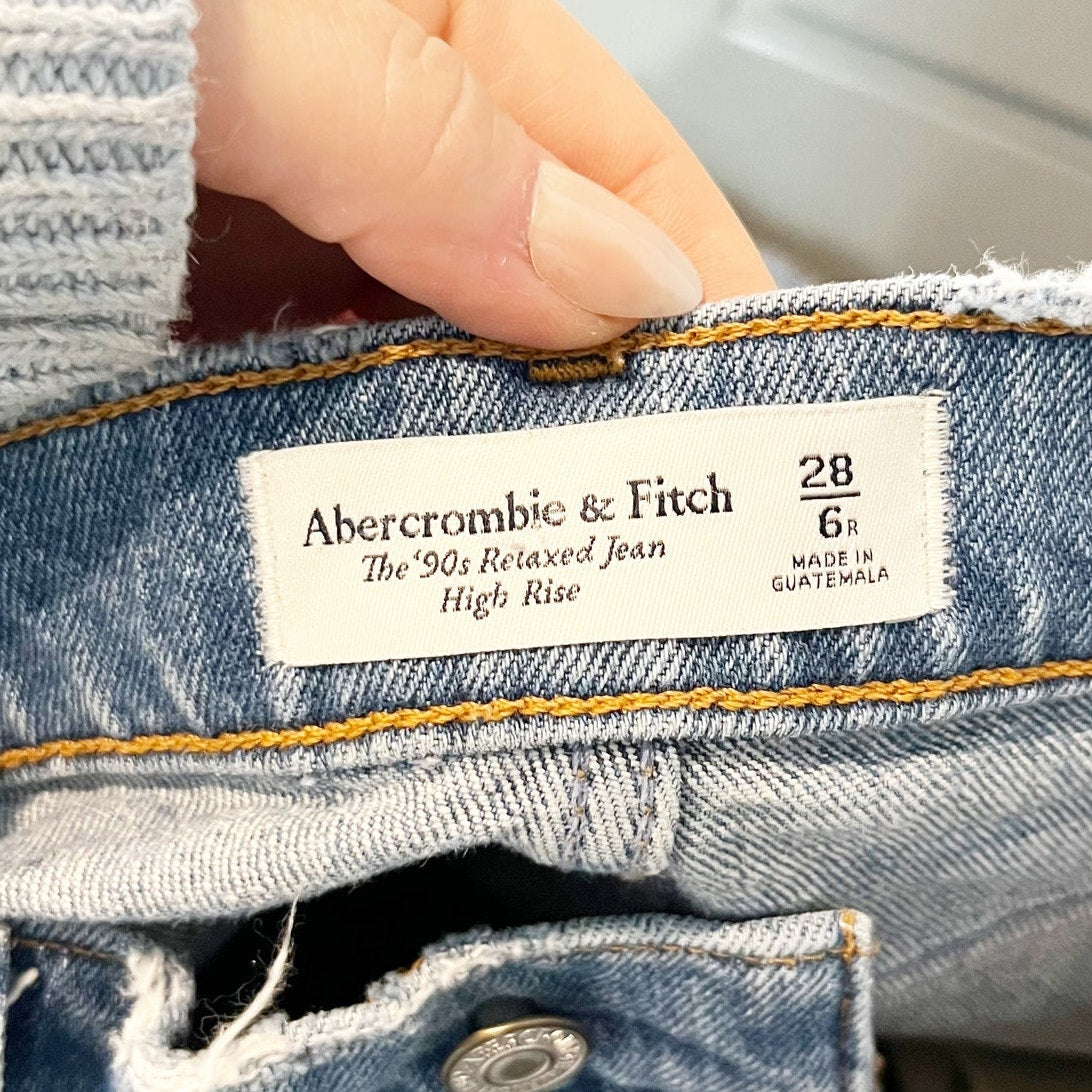 Abercrombie The 90's Relaxed Straight Leg Jeans High Rise Blue 6 / 28
