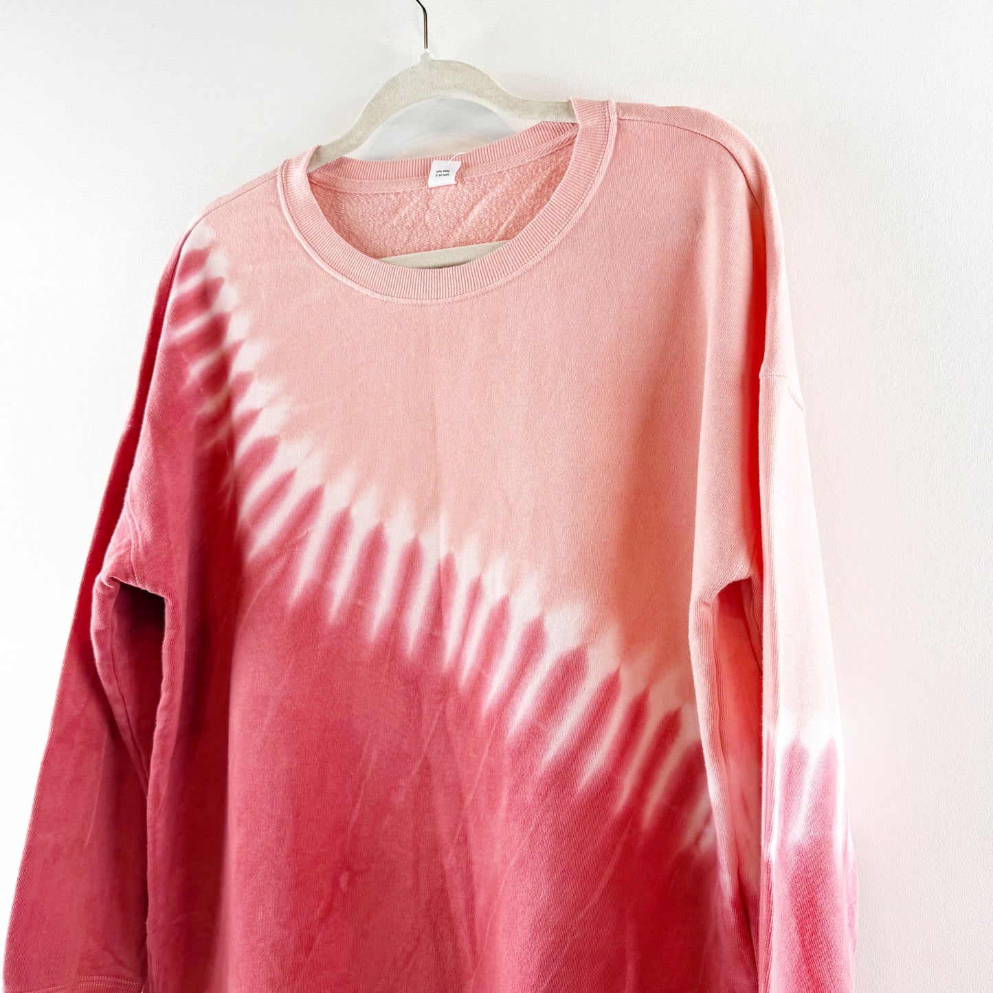 Old Navy Oversized Garment Dyed Tie Dye Sweatshirt Pink Red Medium