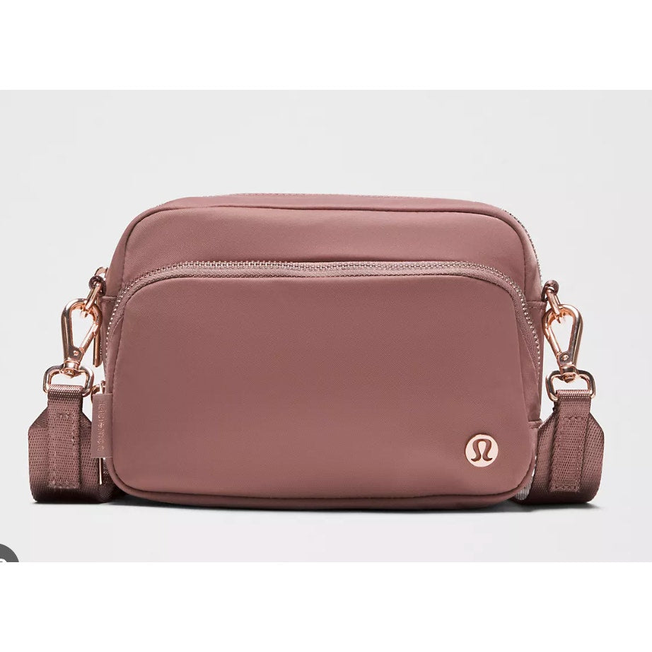 Lululemon Everywhere Crossbody Bag Purse 2L Dusty Rose Pink
