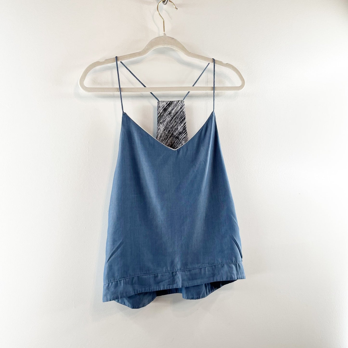 Lululemon Wake & Flow Racerback Tank Top Camisole Blue Denim Small