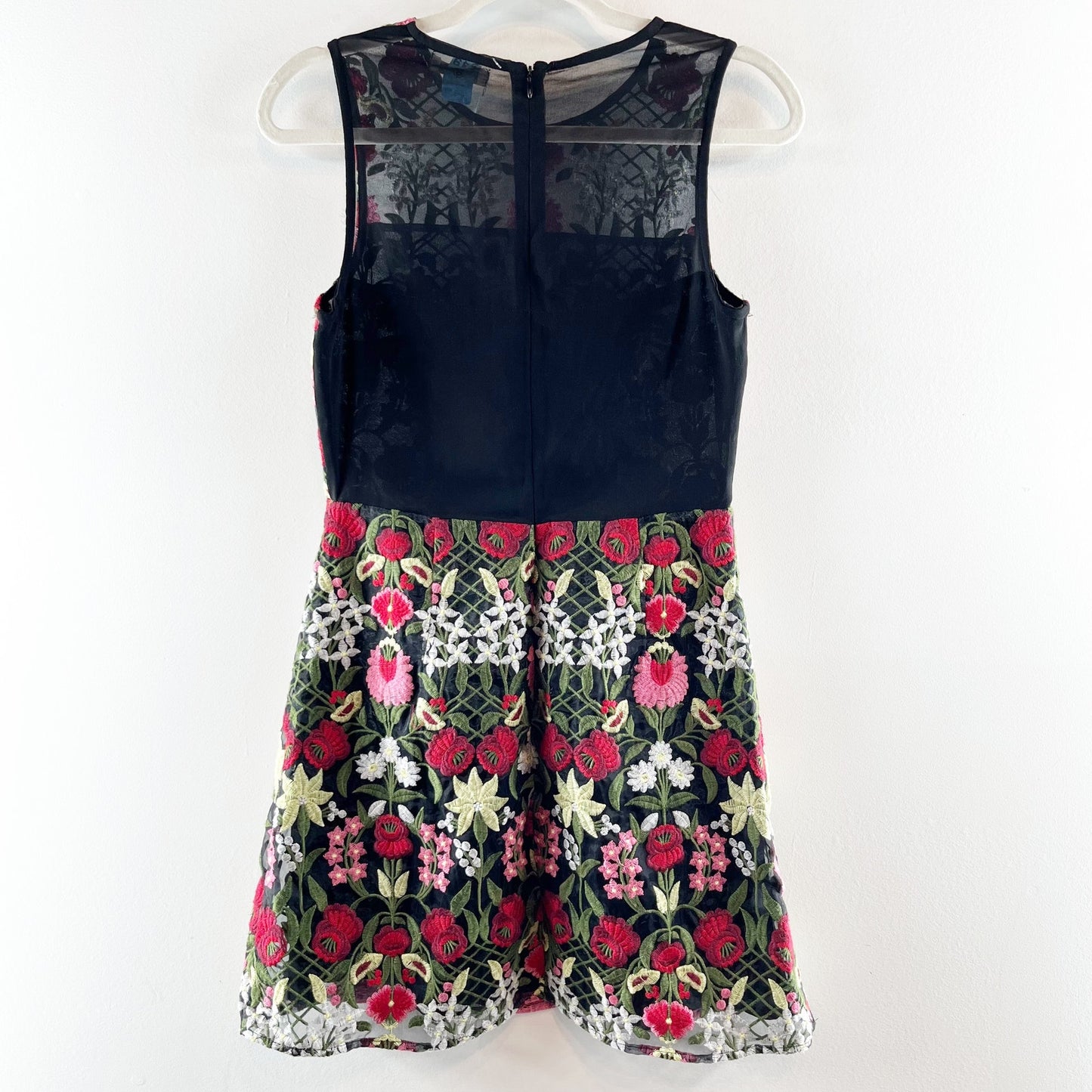 Lucy Paris Marina Floral Embroidered Sleeveless Mini Dress Red Black Small