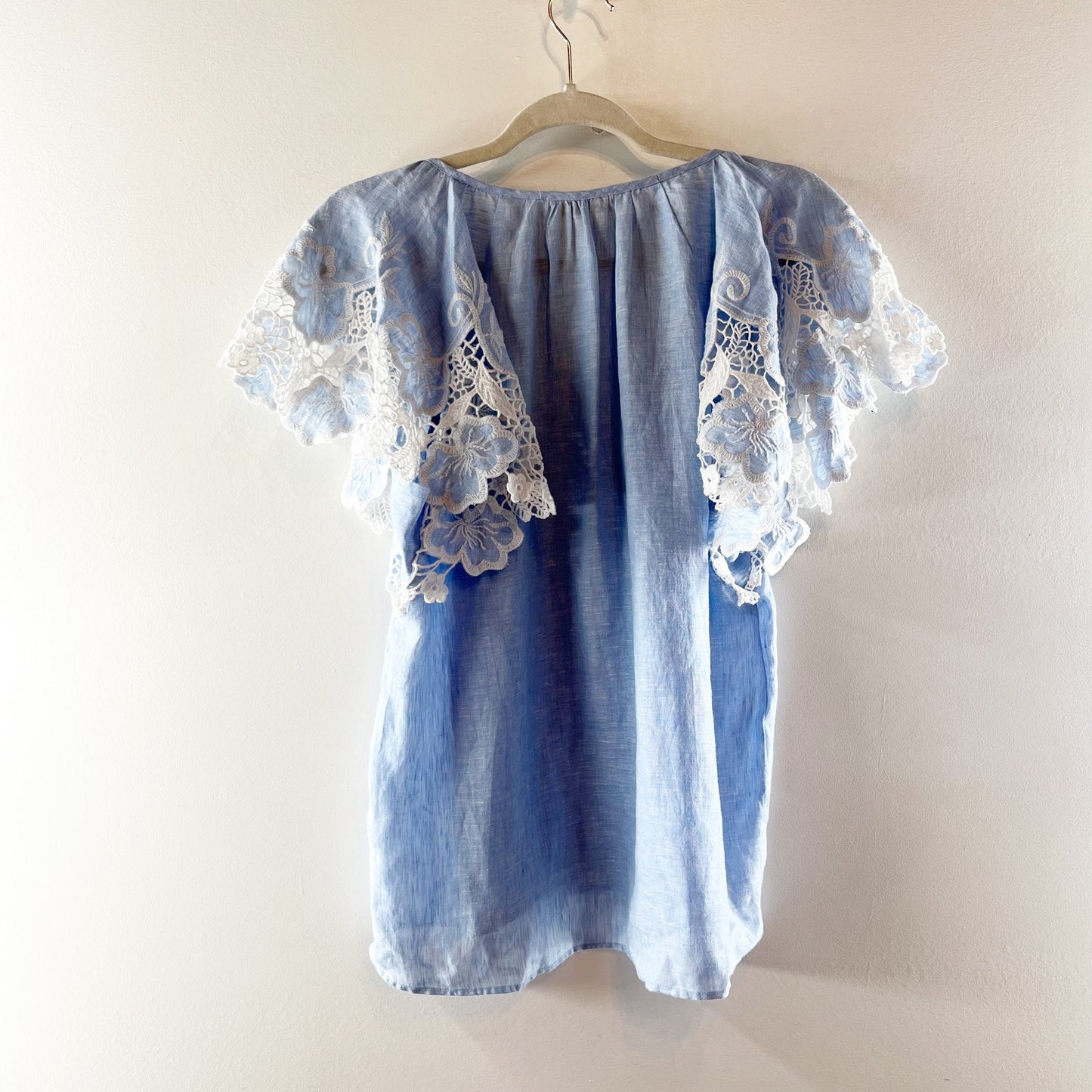 Ramy Brook Hillary Crochet Trim Flutter Sleeve Linen Blouse Top Blue Medium