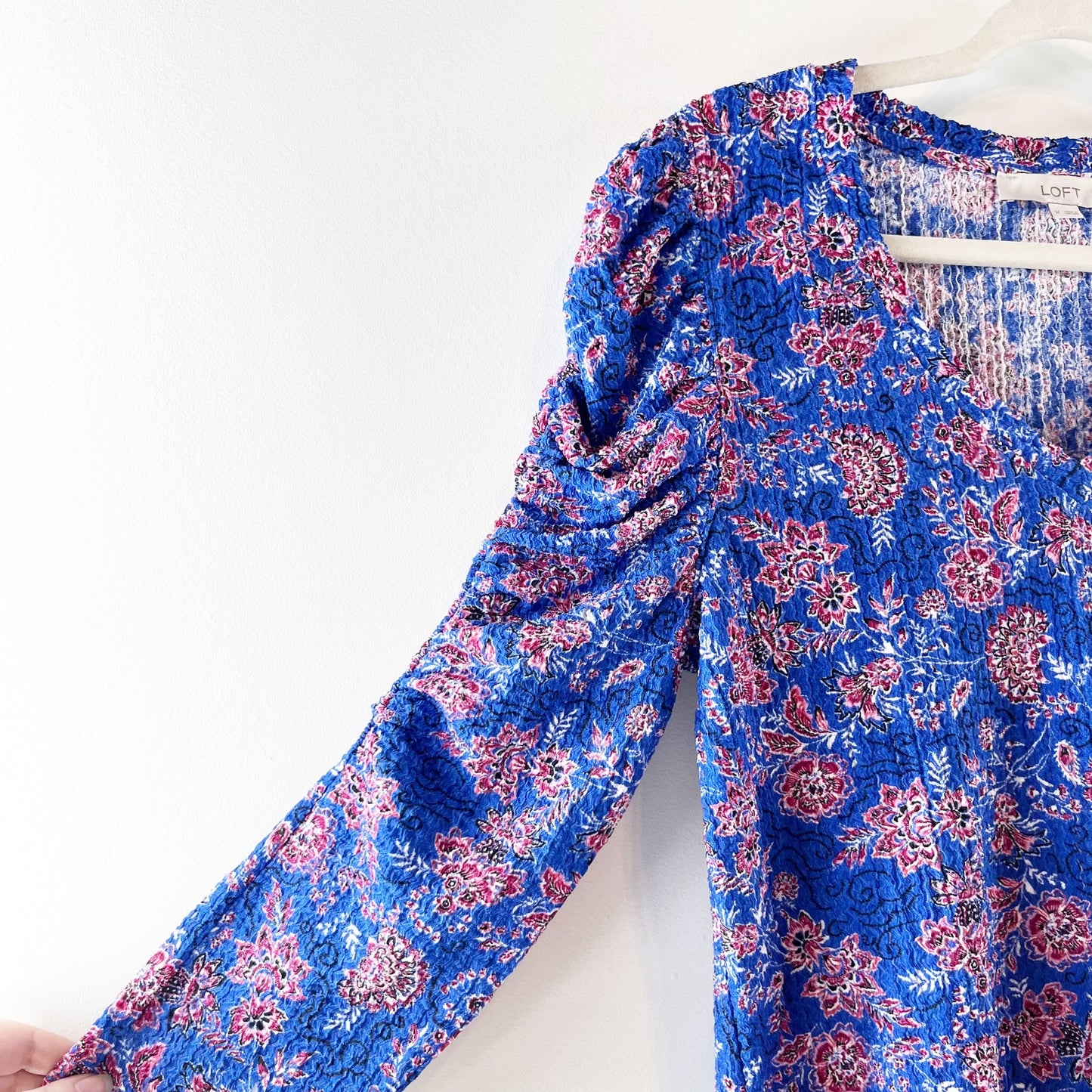 LOFT Garden Shirred Puff Long Sleeve Top Blouse in Cerulean Star Blue Medium