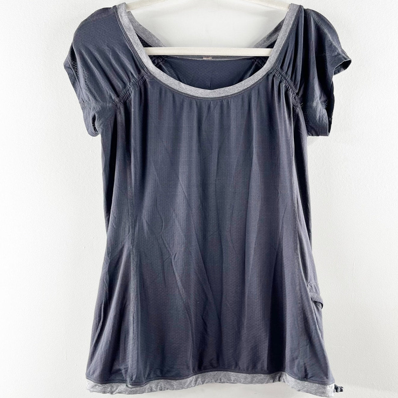 Lululemon Short Sleeve Willpower Scoopneck Cinch Waist T-Shirt Gray 8