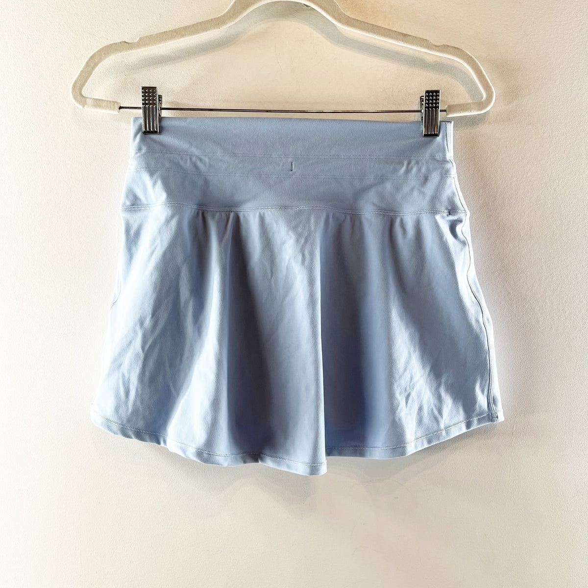 Vuori Pull On High Rise Drawstring Waist Mini Daily Skirt 14" Light Blue Small