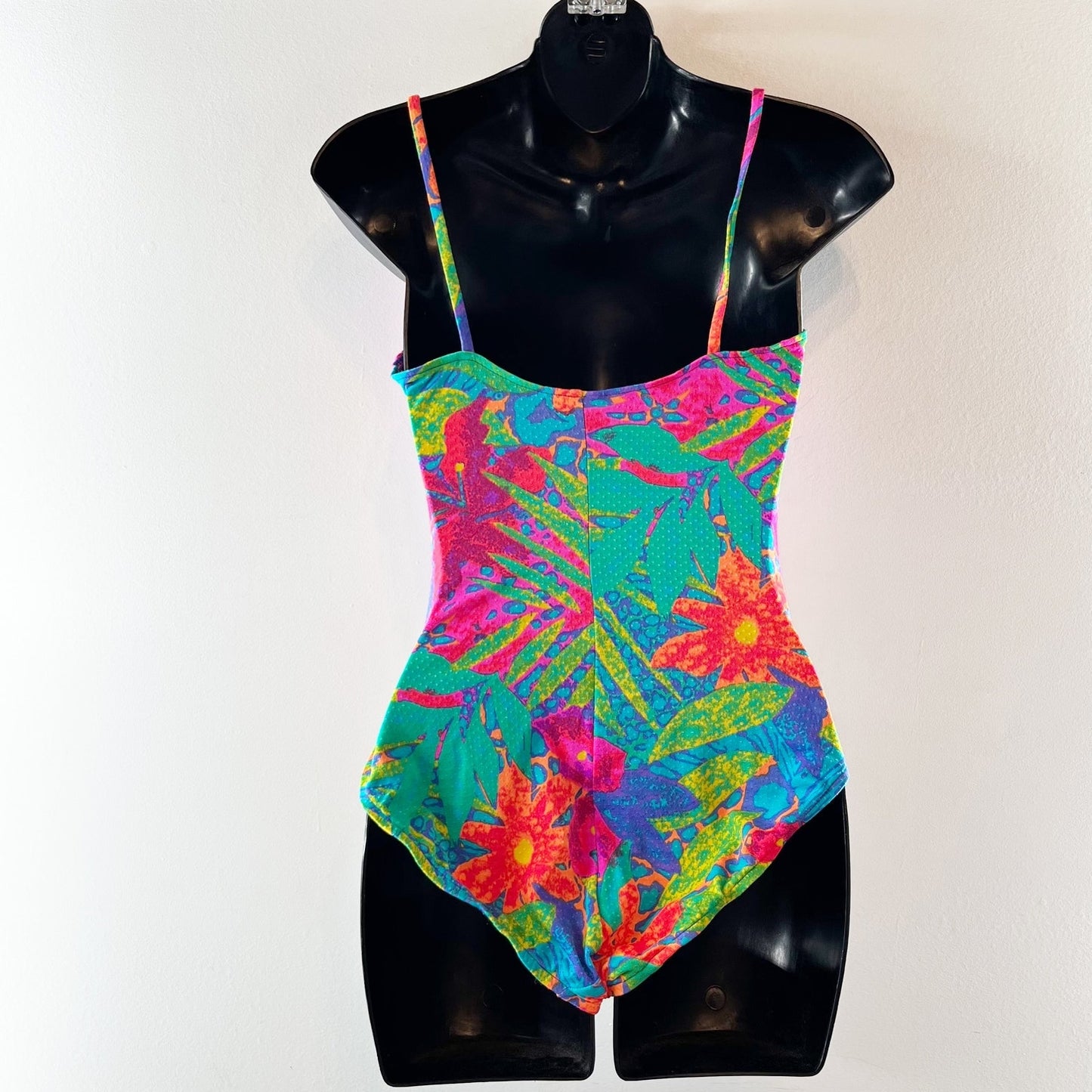 e.Stewart Vintage Floral Underwire One Piece Swimsuit & Sarong Set Blue Pink 10