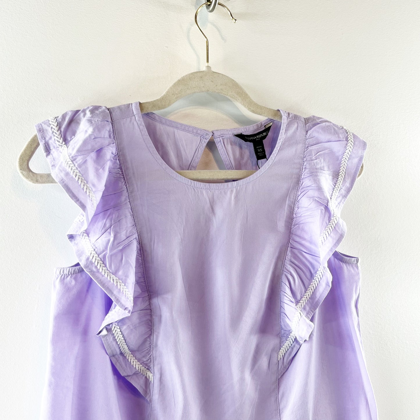 Banana Republic Open Back Cutout Ruffle Short Sleeve Top Lilac Purple XS Petite