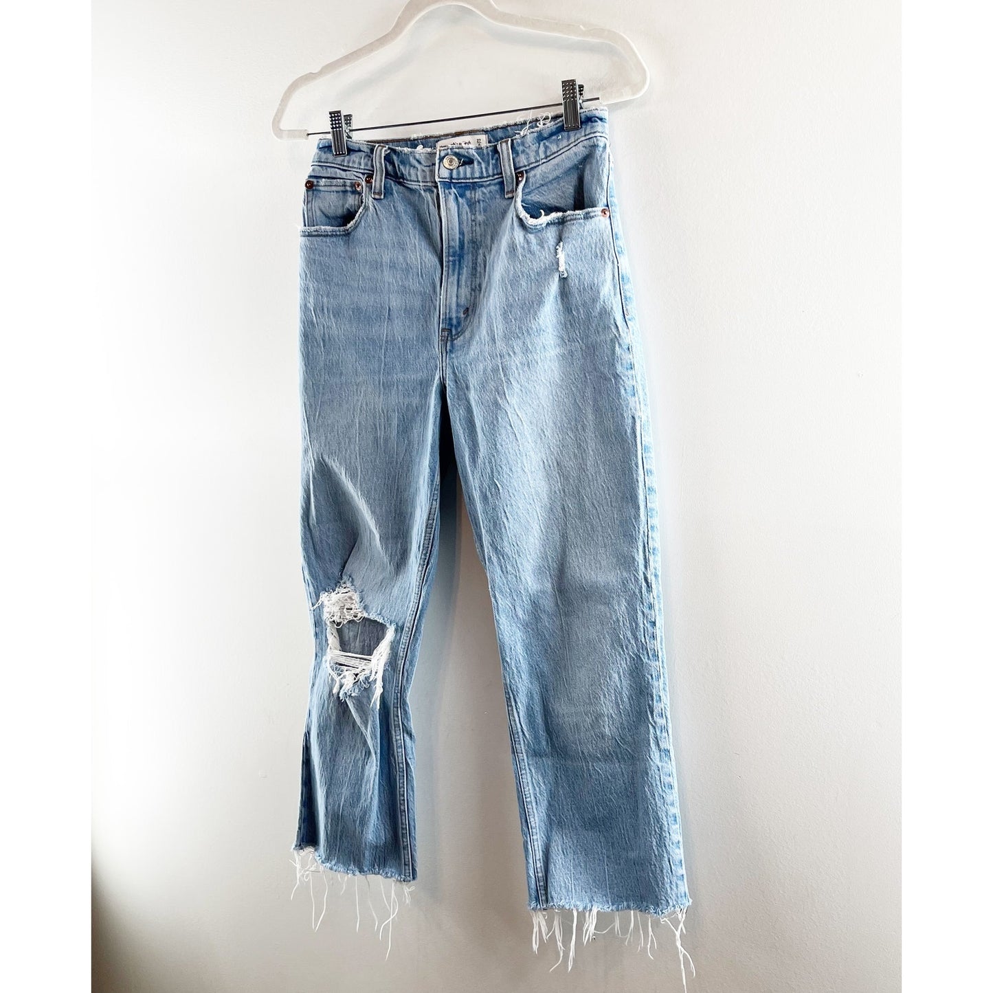 Abercrombie & Fitch The '90s Straight Ultra High Rise Distressed Jeans Blue 4 S