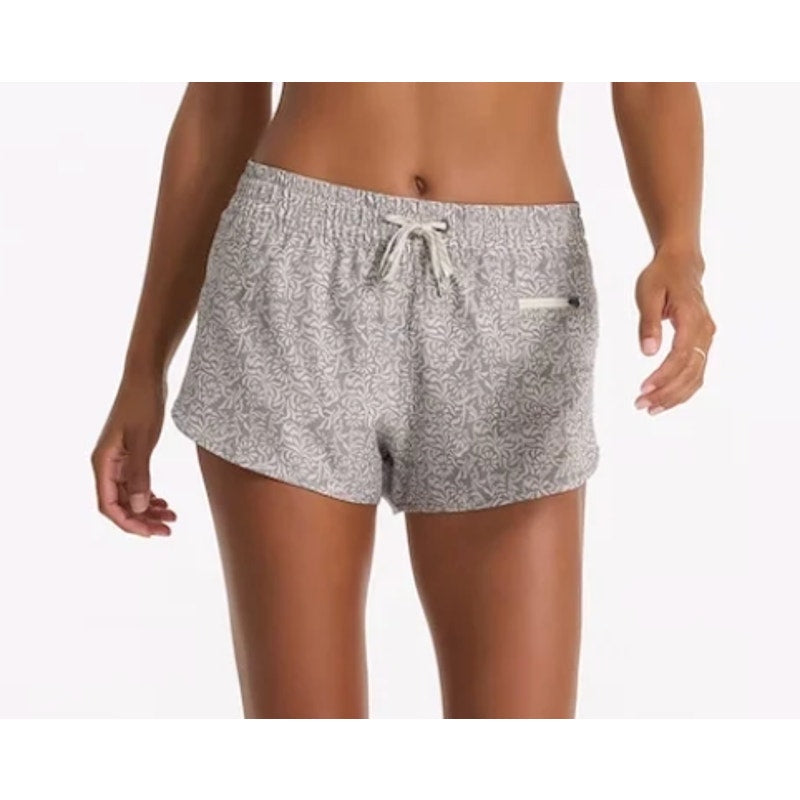 Vuori Clementine Shorts 2.0 Pale Wheat Samba Gray White Small