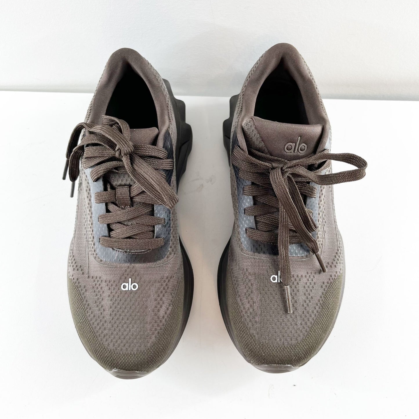 Alo Runner Shoes Sneakers Espresso Brown 7