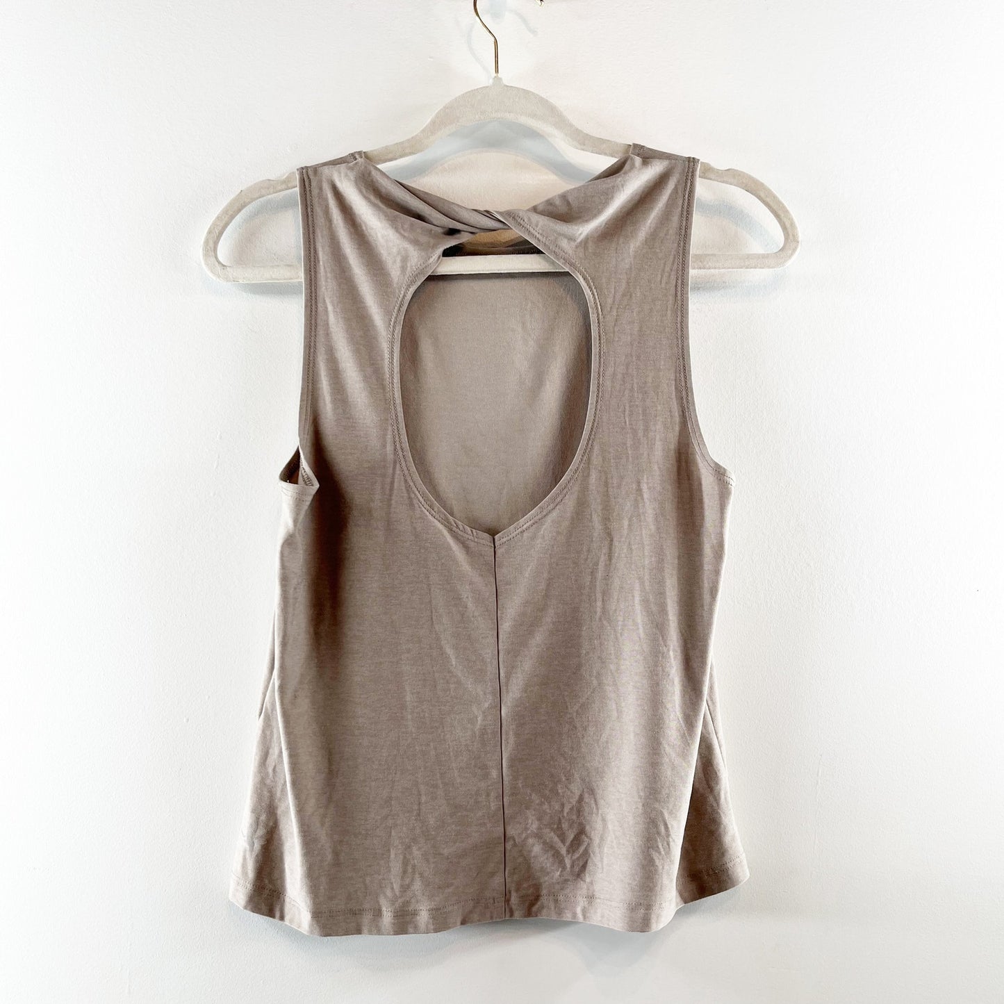 Beyond Yoga Featherweight Twist Cutout Back Aquarius Tank Top Birch Heather XS