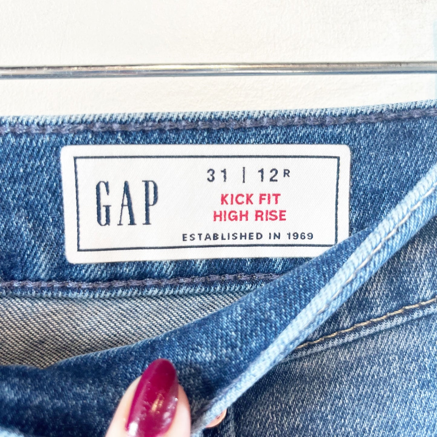 Gap Kick Fit High Rise Denim Flare Jeans Medium Wash Blue 31 / 12