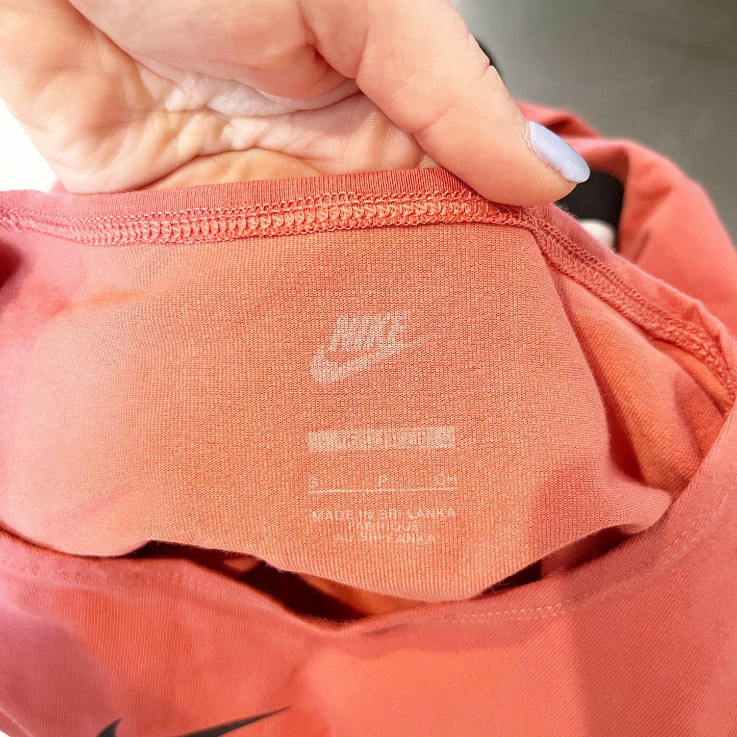 Nike Crop Top Long-Sleeve T-Shirt Adobe Pink Black Small